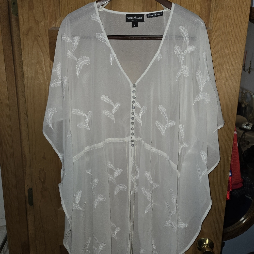 Newport News Sheer White Embroidered Top Size L EUC
